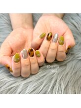 ダリア(Daria)/べっ甲ネイルとミラーネイル