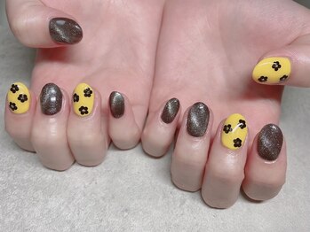 ラドール(La Dhole)/マリクワ風お花ネイル