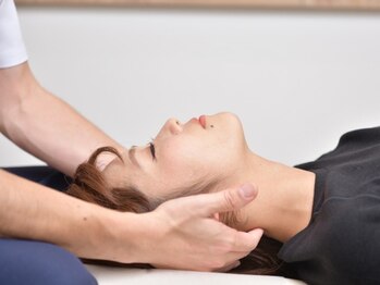 六甲整体院(TOTAL BODY CARE CHIROPRACTIC)の写真/【頭痛/めまい/吐き気】慢性的/突発的等どんな首肩腰の痛みも解決☆本物の技術をご堪能下さい。