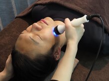 アンスリウムの雰囲気（男性向けのハイパーナイフ付き小顔コースもご用意しております！）