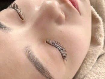 フィズ アイ ビューティ豊橋山田店(fiz)/エクステ｜フラットラッシュ