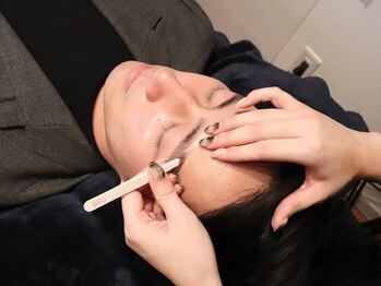 ロイスト 名古屋店(Roist)/毛量や産毛など細部の毛を調整