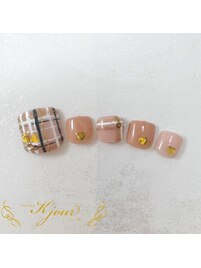 ベージュチェックフットネイル