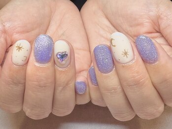 パープルの爪屋/優しいパープルネイル