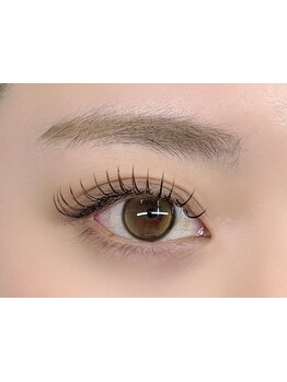 ナチュラル上品な目元にしたい