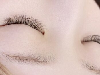 クイーンズ(Queens)の写真/バインドロックも、LEDも！派手すぎず、盛れるお目元に◎