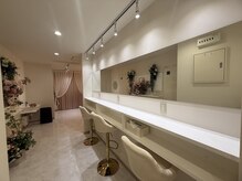 ジュエリア(Jewelia)の雰囲気(施術後のお直しに便利なメイクブース完備)