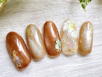 アミネイルズ(AmiNails)の写真/初めての方にもオススメ☆定額フレンチ￥6900、定額ワンカラー￥6800、アートたっぷり定額マンスリー￥9500