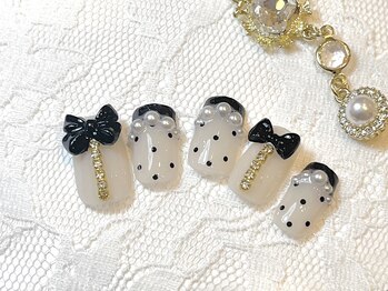 ドールネイル(DOLL NAIL)/ドットデザイン