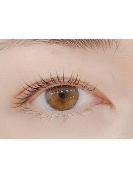 ナチュラル上品な目元にしたい