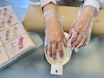アプレラプリュイ 横浜モアーズ店(APRES LA PLUIE)の写真/大好評の【ハンドケア】でお手元を徹底保湿！ジェルネイルをお休みしたい方・ハンドネイルが出来ない方も◎