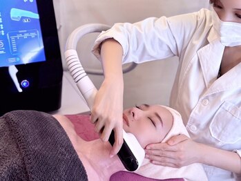 ウルリア(URURIA)/リフトアップ施術