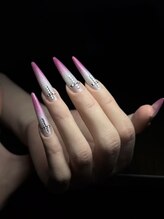 モンナネイル(MONNA NAIL) C C