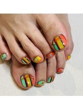 カイヤナイト(Nail Salon Kyanite)/カラフルストライプネイル