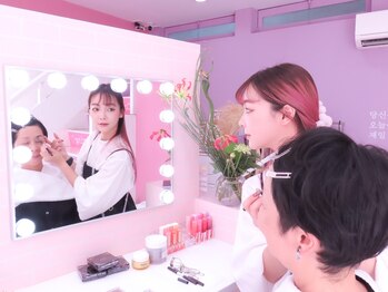 シーラブリ(Cloveli)/ポイントメイクレッスン