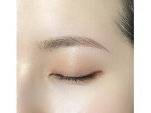 ビューステージ アイブロウサロン 吉祥寺/優しい雰囲気の平行アーチ