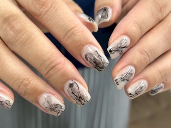 リット バイ セブンルックス 大宮東口店(Lit by 7LOOKS)の写真/【90分アートコース¥8000】持ち込みデザイン大歓迎☆ハイセンスなネイリスト多数◎繊細なデザインもお任せ!