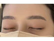 ブルーアイズ トウキョウ(BLUE EYES)/平行デザインでやわらかい雰囲気