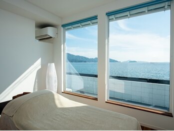 ミラコスタ(MIRACOSTA)