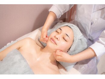 スパニックフルール(spanic Fleur)/小顔トリートメント