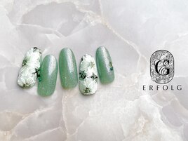グリーン×フラワーネイル