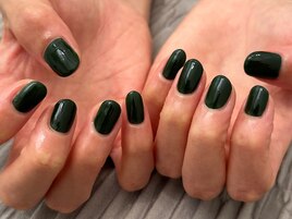 オシャレ深緑ネイル