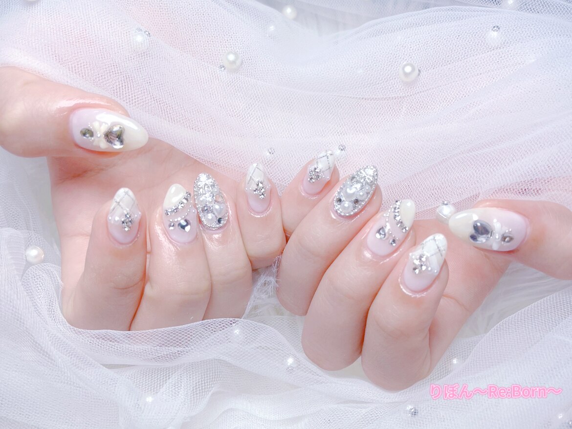 2026年春トレンド】ホワイト ワンカラー ハンドのネイルデザイン集