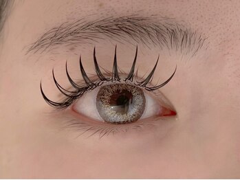 ザ ルーエ(The ruhe)の写真/【逆まつ毛の方必見】理想の上向きまつ毛に★１人1人のお悩みをお伺いし理想のデザインをご提案します♪