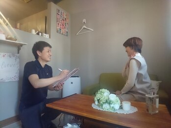 美エスト(美-est)の写真/人気の骨盤矯正で腰痛改善！骨盤の歪みを整え、腰の辛さを解消し、健康な身体に導きます♪