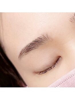 エイルミヤザキ(Ail Miyazaki)/アイブロウパーマで美しい毛流れ