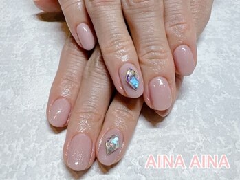 アイナアイナ(AINA AINA)の写真/丁寧なカウンセリングで理想を形に。種類豊富なジェル×高技術で、見るたび心躍る上品な仕上がりを◇