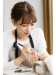 nail salon Rinne 藤立絢香(チーフネイリスト)