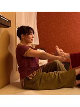 リラリラ 神田本店 比嘉 泰子