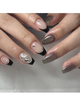 ネイルアトリエビー(nail atelier be’)/黒フレンチデザイン