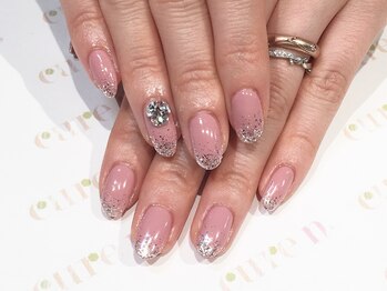 キュアエヌ(cure.n)/ワンカラー+ラメグラデーション