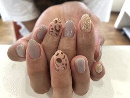 ヒョウ柄ネイル
