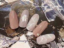 エルミュー(ERMIEUX)/グレージュ大理石秋ネイル◆P