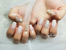ビジュー×シェルネイル