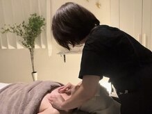 クリスタリオサーナエヌ 自由が丘(crystallo Sana N)の雰囲気(クリスタルリンパマッサージはオイルも服を着たままもエステ可能)