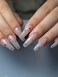 キラキラ宝石ネイル