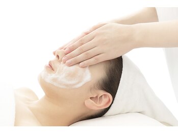 フルールクレール 駒込店/2.泡洗顔・静脈リンパマッサージ