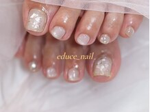 エデュース(EDUCE)の雰囲気（リクライニングチェアでゆったりフットケアができます）