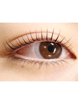 ナチュラル上品な目元にしたい