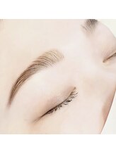 レオラ(Leola)/ハリウッドブロウリフト