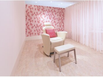 インフェイシャス 西宮阪急店