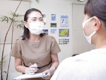 初回ご来店は緊張ですよね。笑顔一杯でカウンセリング。