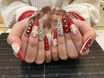 エスフィーネイルサロン ブリーユ(Esfy nailsalon Brille)/スタッズネイル