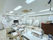 リノ(RINO)の雰囲気（ガラスフレンチ/アート/長さだし/華やかネイル）