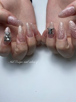 エフネイル 元町中華街店(ef nail)の写真/指先から可愛いをアップデート！ワンホン＆旬デザインもお任せ♪シンプルだけど可愛い指先で女子力UP☆