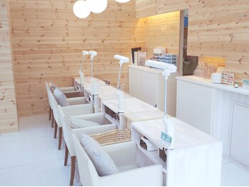 ネイルサロン ライトウェーブ 松本駅前店/Hand 4席